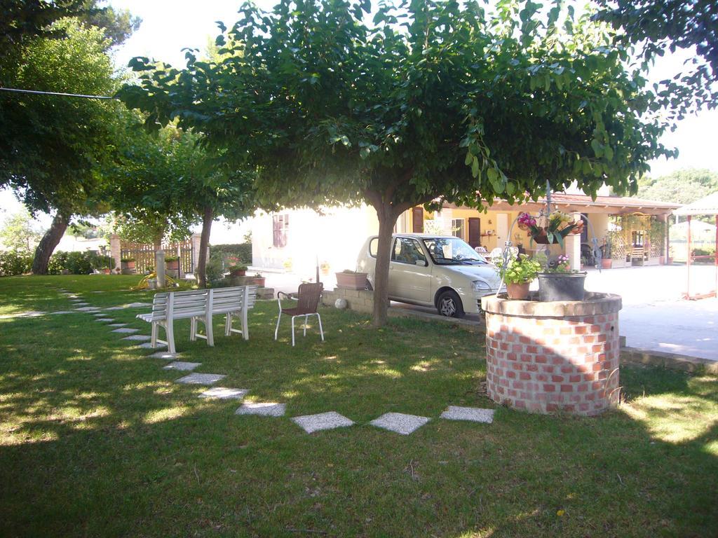 Agriturismo Al Rifugio Divino Belvedere Ostrense Eksteriør bilde