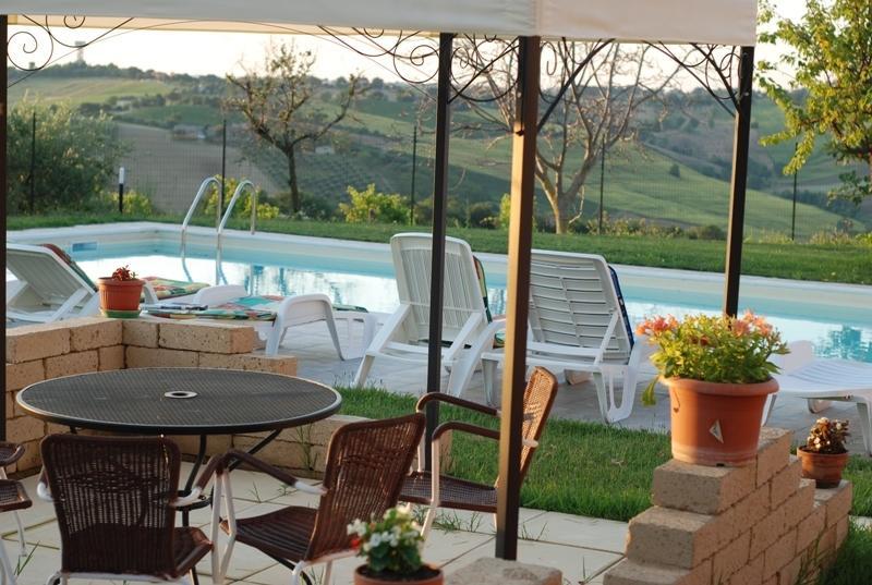 Agriturismo Al Rifugio Divino Belvedere Ostrense Eksteriør bilde