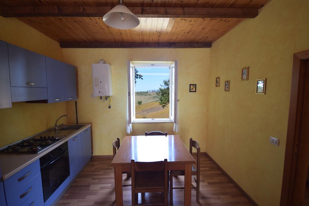 Agriturismo Al Rifugio Divino Belvedere Ostrense Eksteriør bilde