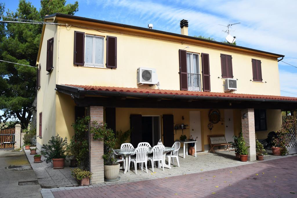 Agriturismo Al Rifugio Divino Belvedere Ostrense Eksteriør bilde