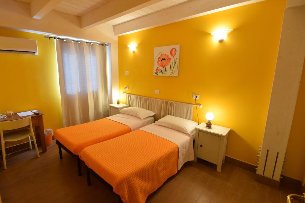 Agriturismo Al Rifugio Divino Belvedere Ostrense Eksteriør bilde